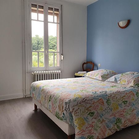 Hôtel Le Bon Laboureur à Saint-Léonard-des-Bois Extérieur photo