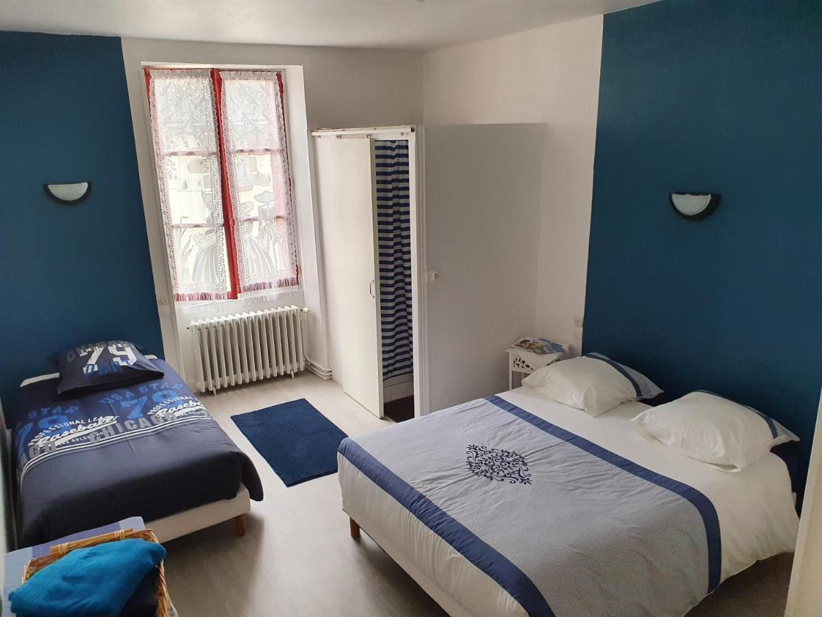Hôtel Le Bon Laboureur à Saint-Léonard-des-Bois Extérieur photo