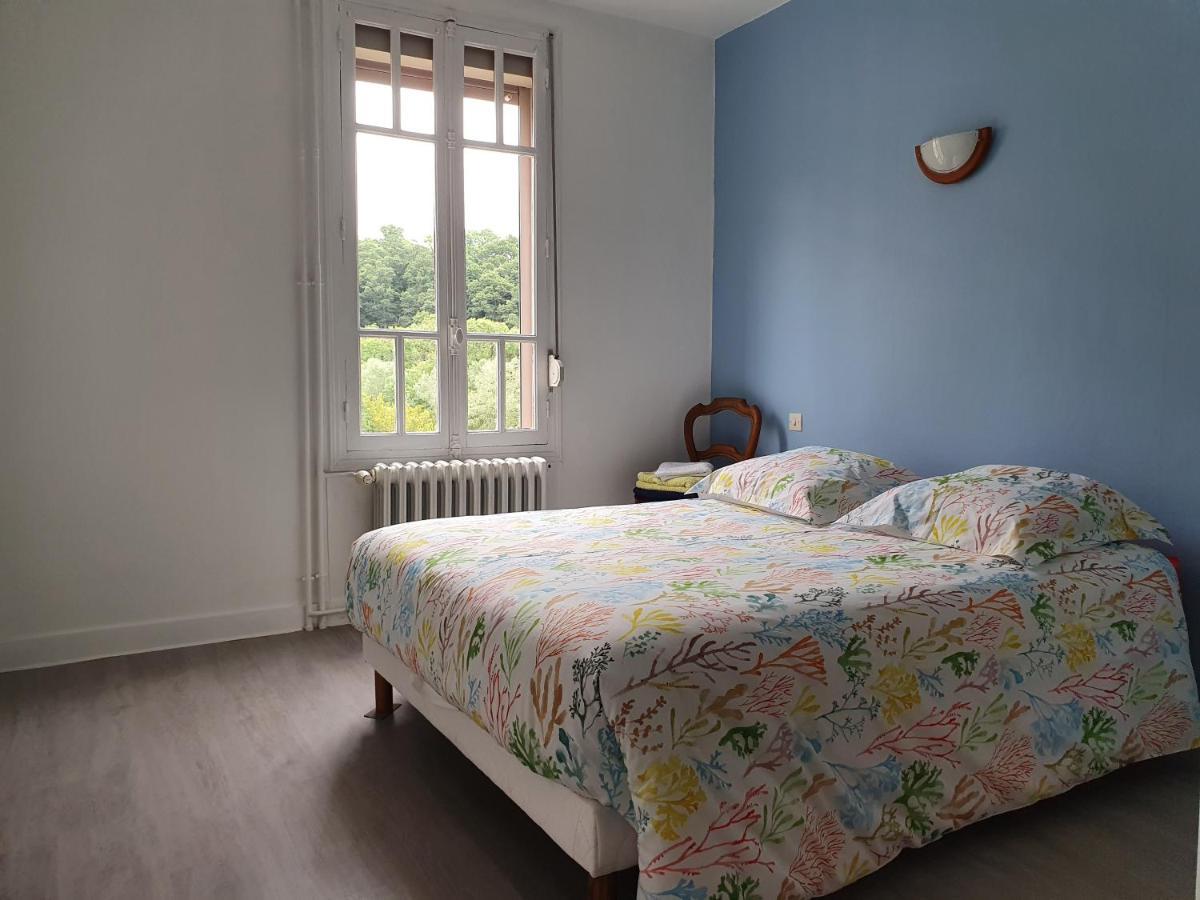 Hôtel Le Bon Laboureur à Saint-Léonard-des-Bois Extérieur photo